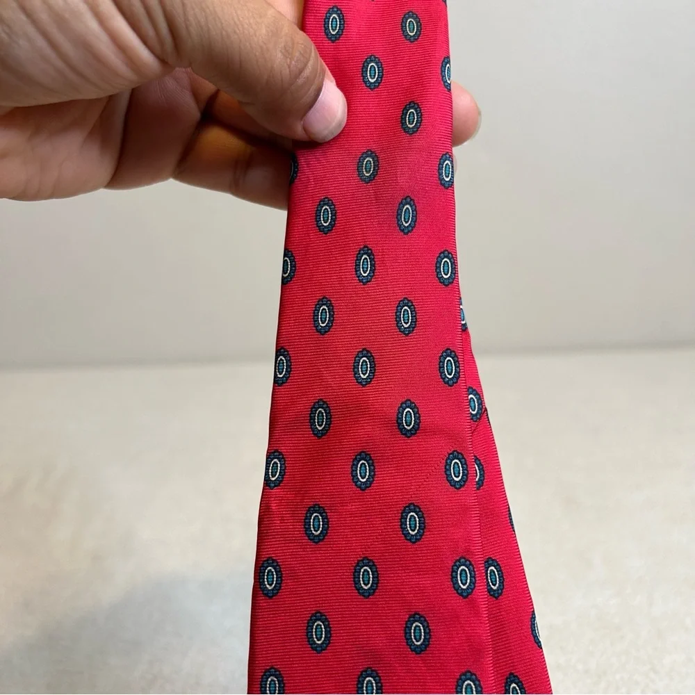 Christian Dior Mens OS Red 100% Silk Neck Tie Contemporary Blue Floral‎ Design